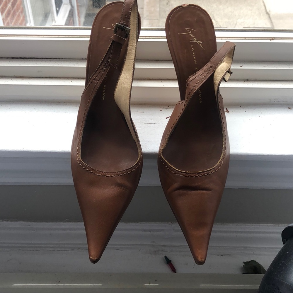 Women’s shoes size 7 1/2